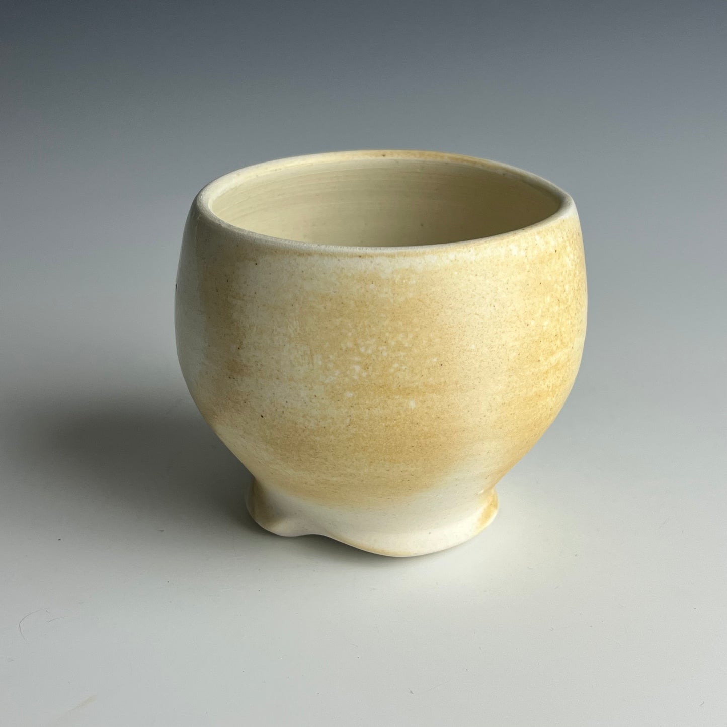 Porcelain wine cup or tea bowl