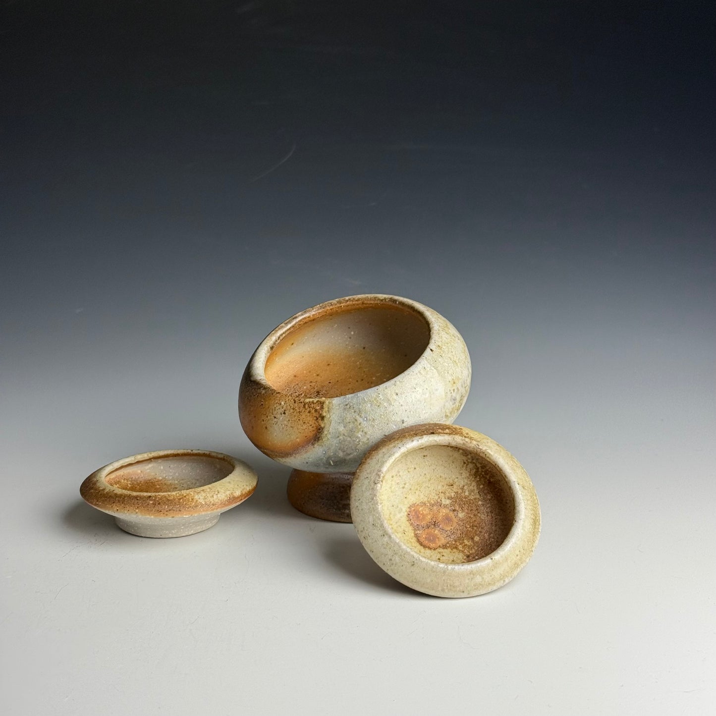 Salt cellar and lil’ dishes