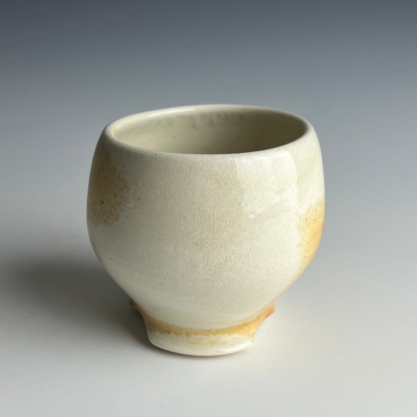 Porcelain wine cup or tea bowl