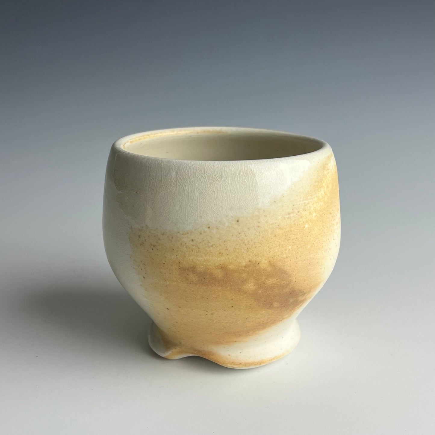 Porcelain wine cup or tea bowl