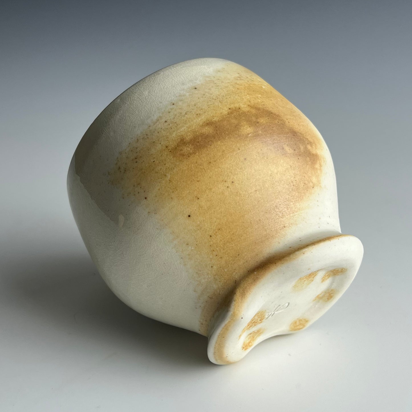 Porcelain wine cup or tea bowl