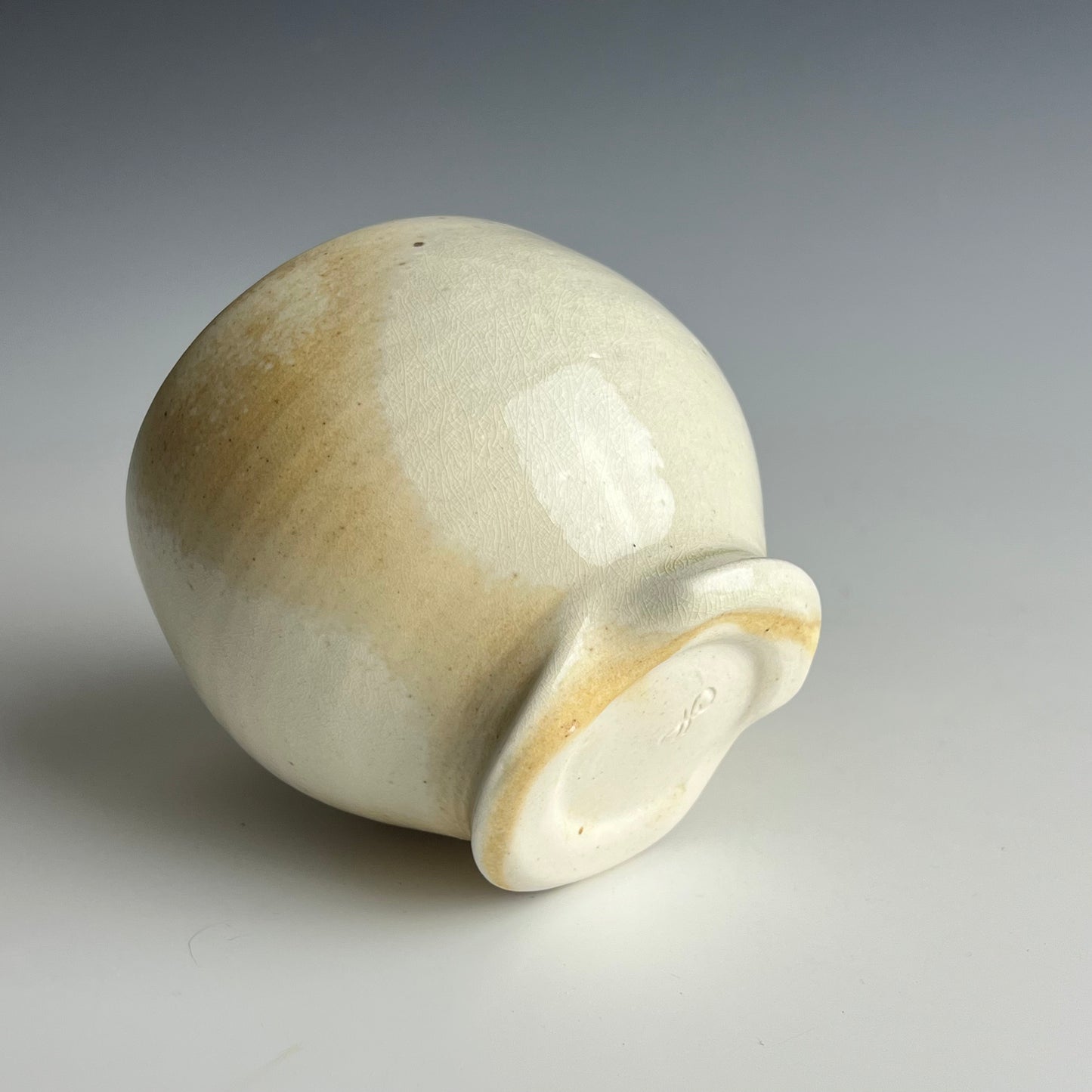 Porcelain wine cup or tea bowl