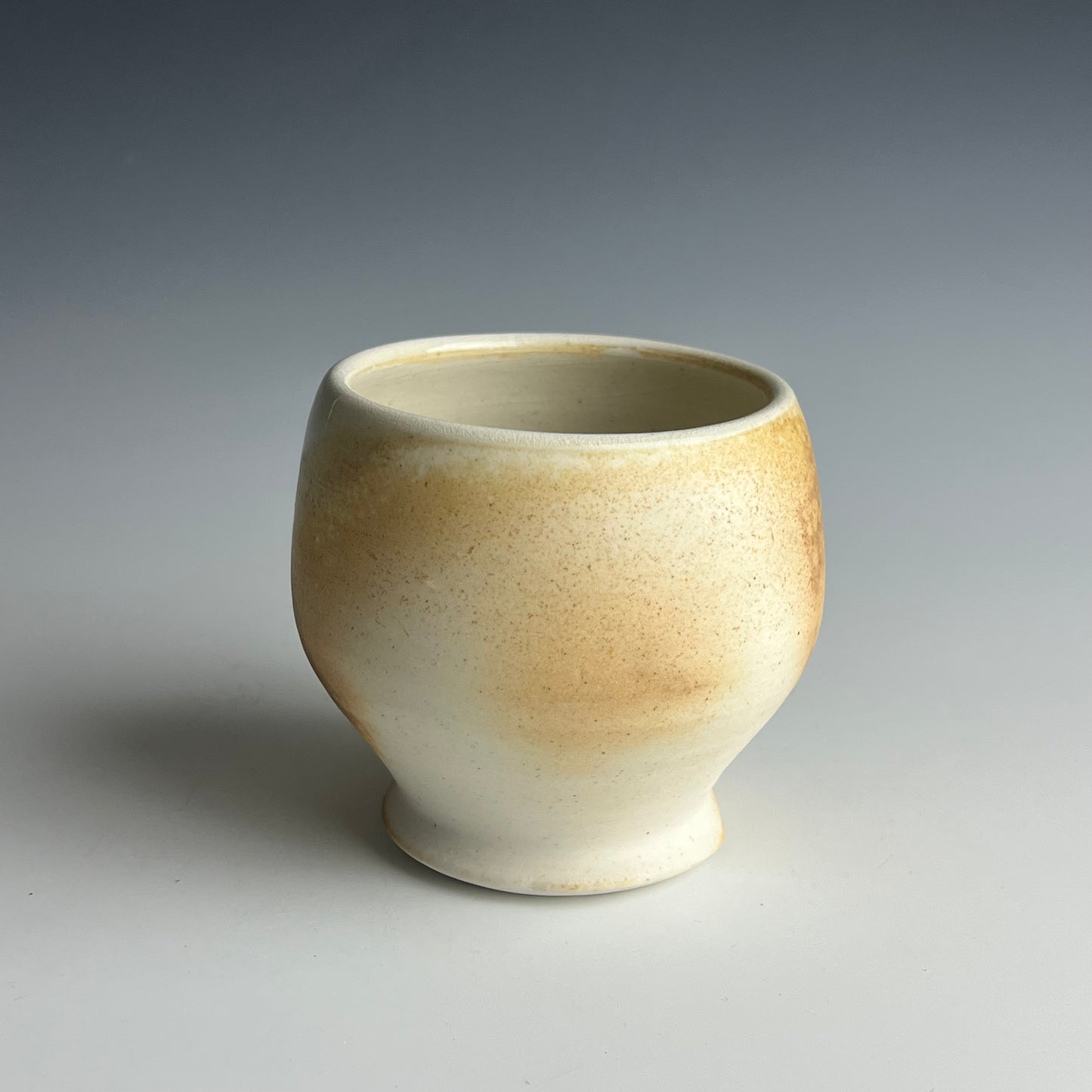Porcelain wine cup or tea bowl