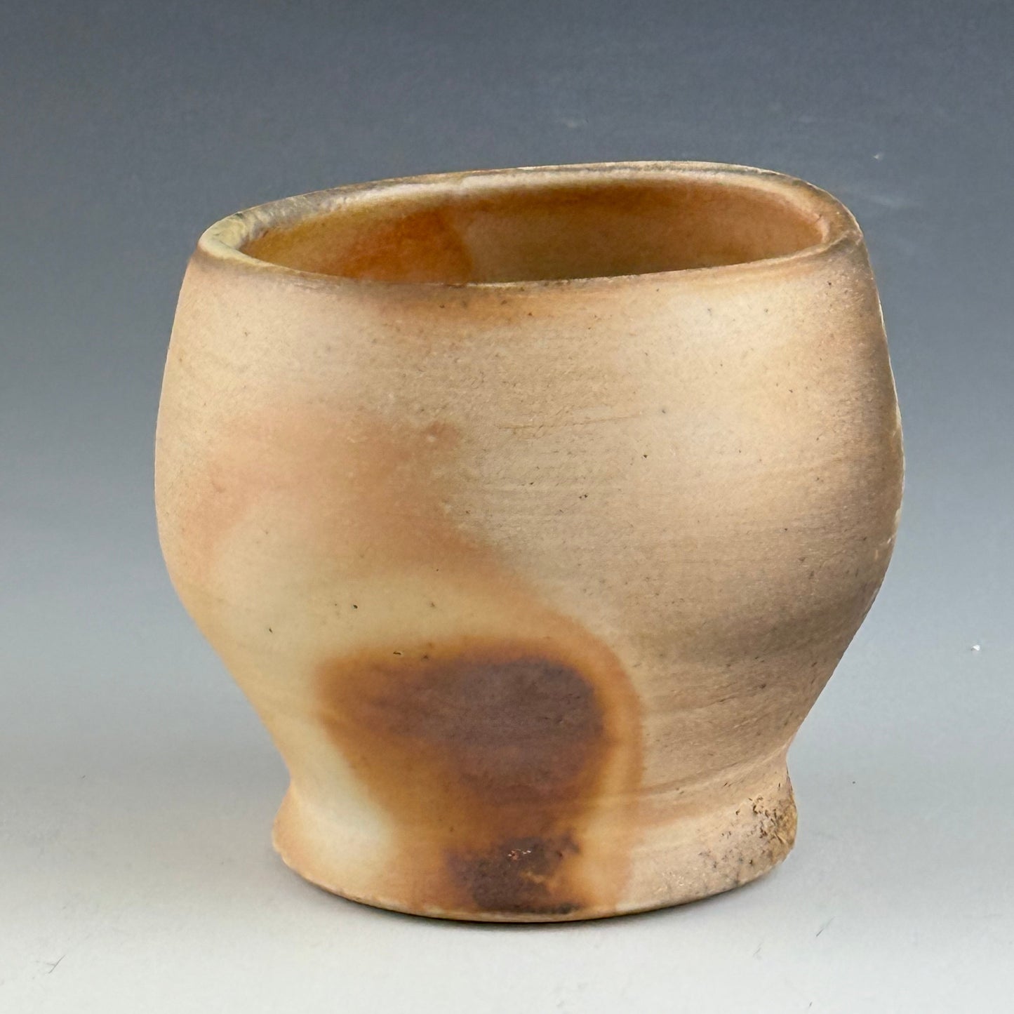 Iron stained cup for wine or tea