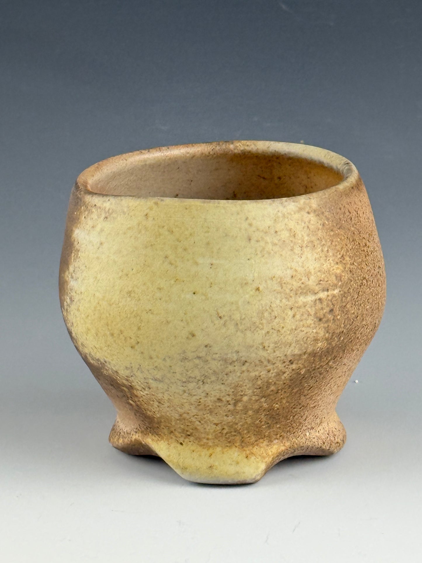 Iron stained cup for wine or tea