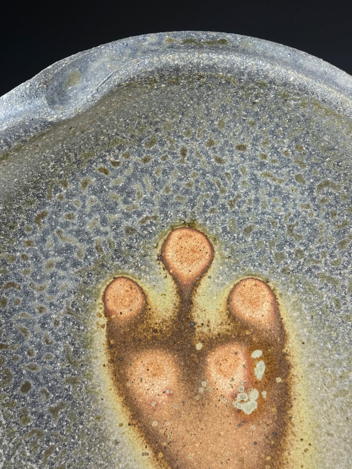 Undulating serving bowl