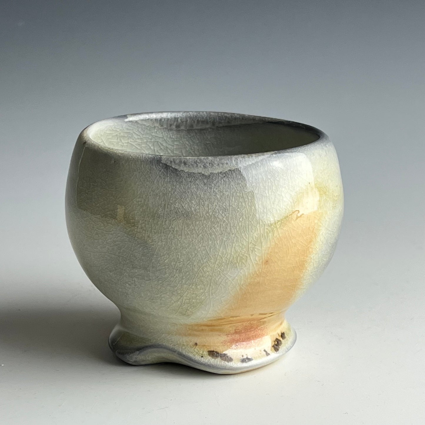 Porcelain wine cup or tea bowl