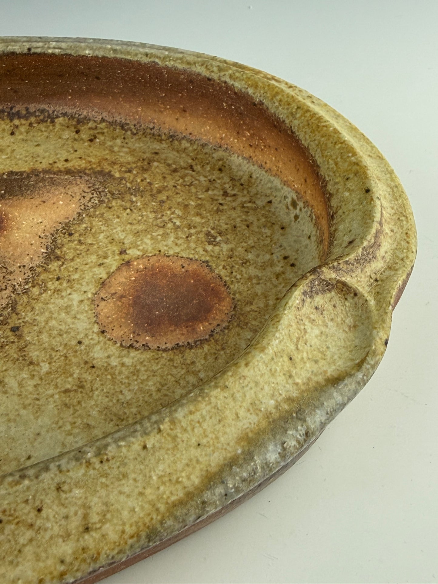 Oval serving dish