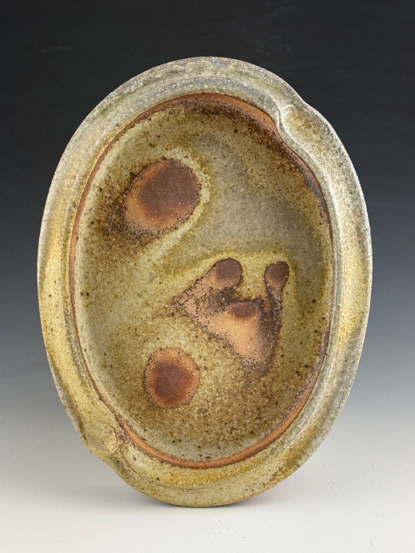 Oval serving dish