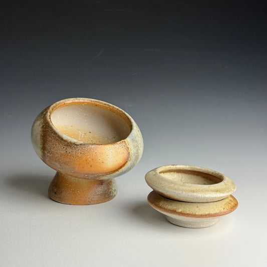 Salt cellar and lil’ dishes