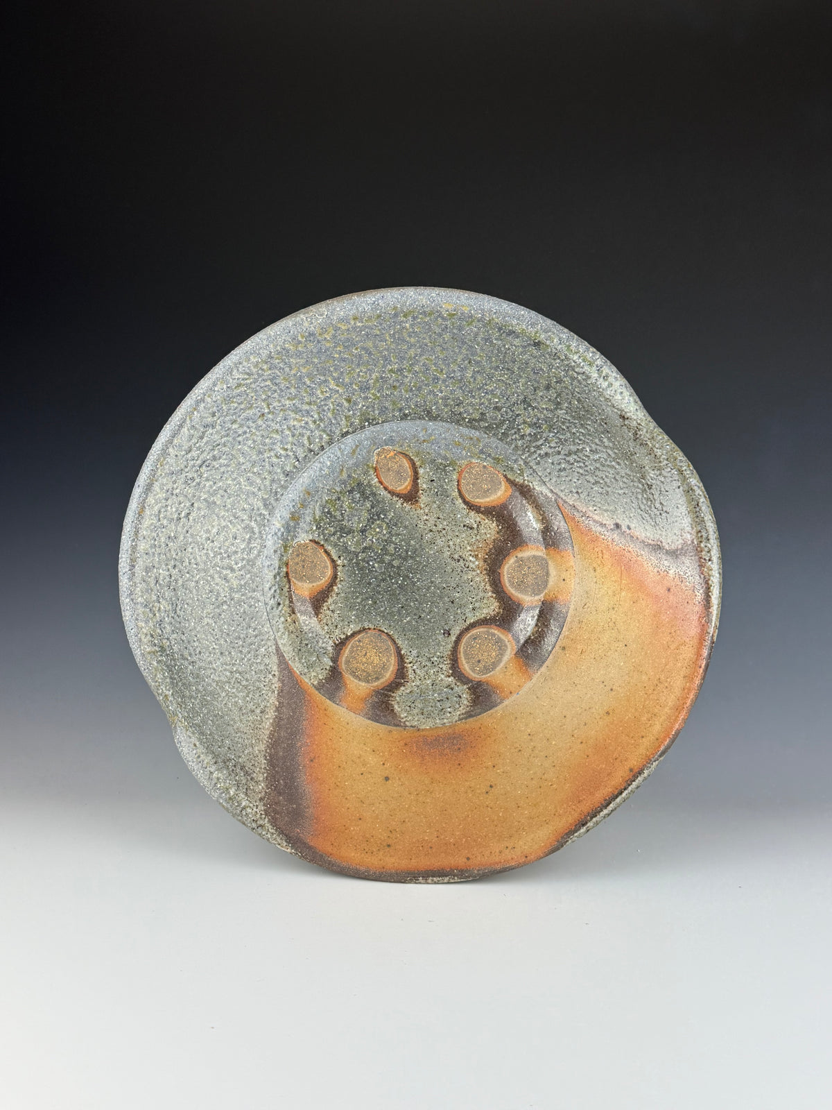 Undulating serving bowl