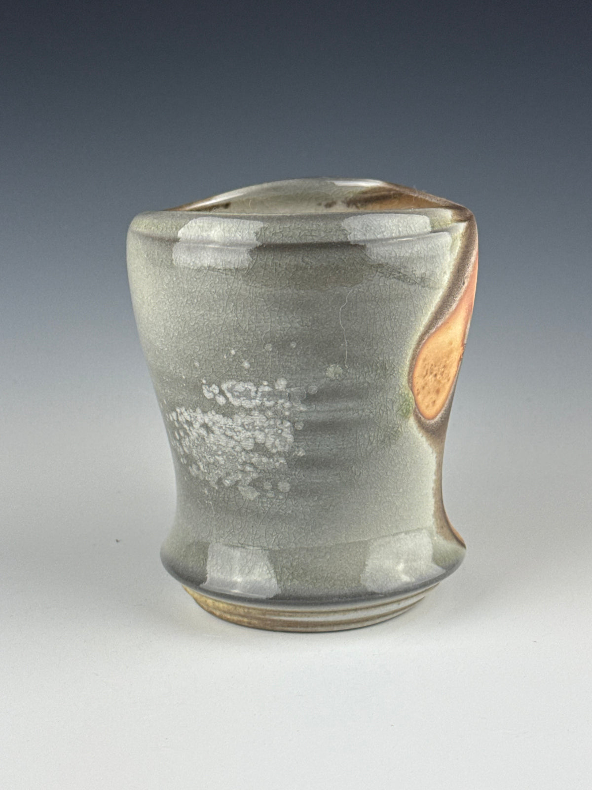 Side fired generous mug