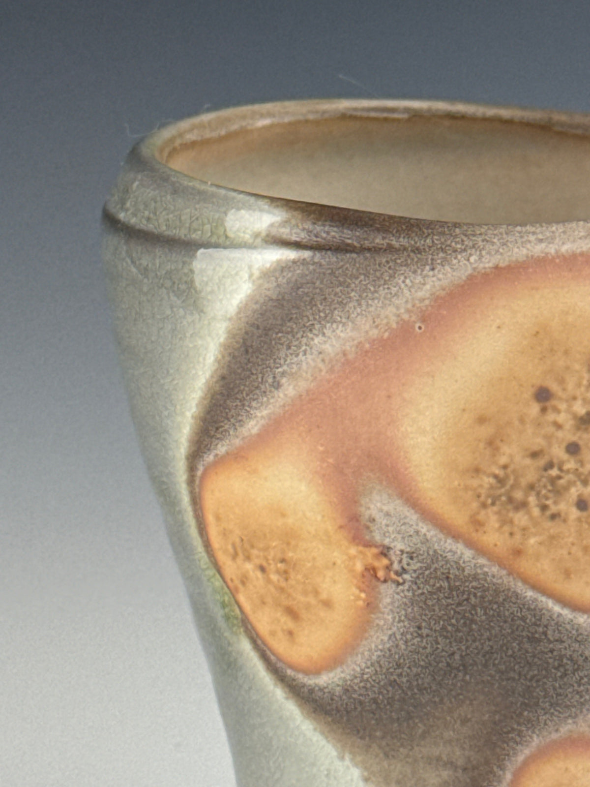 Side fired generous mug